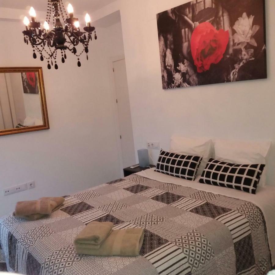Atico Con Terraza En Alameda De Hercules Sevilla Kültér fotó